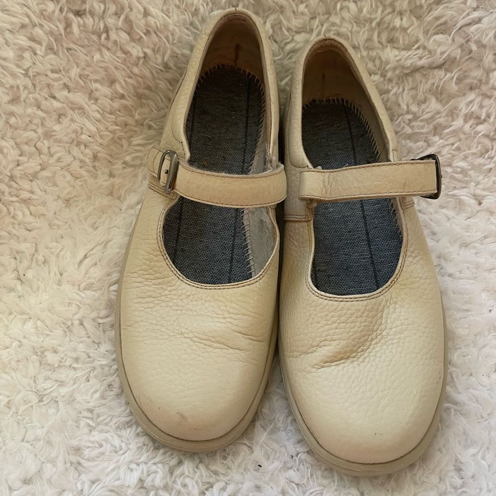 Comfort Merry Jane Leather Beige diabetic shoes strap rubber soles SZ10M